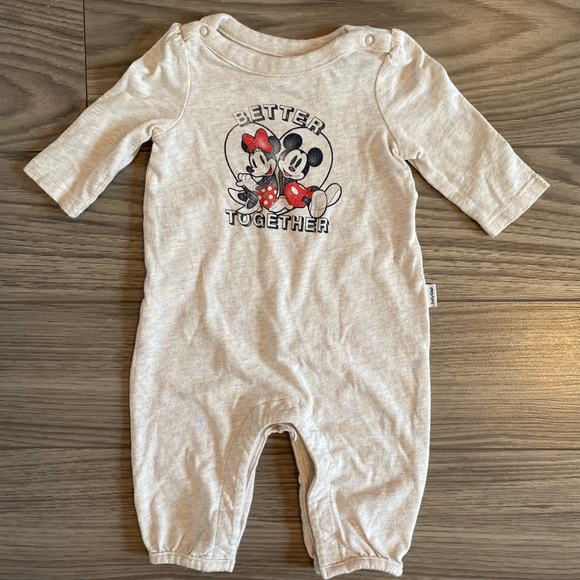 Baby Gap oatmeal one piece Sz 0-3 months good condition - Picture 1 of 4